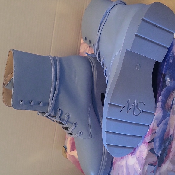 STUART WEITZMAN MCKENZEE BLUE LETHER  LACE-UP  ANKLE COMBAT BOOTS WOMANS SIZE 7B - Picture 6 of 11